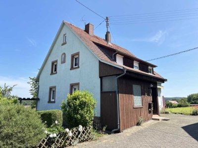 Einfamilienhaus mit Scheune und großem Grundstück!