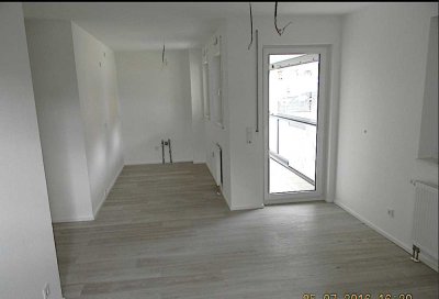 2 Zimmer Erdgeschosswohnung, Barriere frei, mit Balkon und Stellplatz