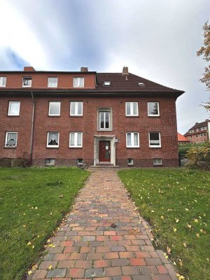 Sanierungsobjekt: 2-Zimmer-Wohnung in guter Lage