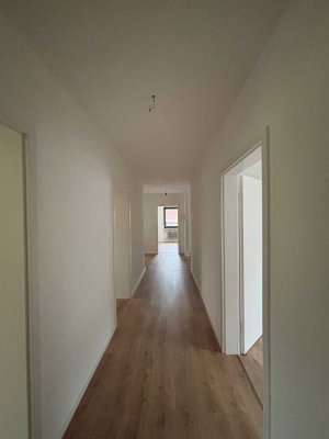 Frisch renovierte 5-Zimmer-Erdgeschosswohnung mit Terrasse und Garten in Förnbach bei Pfaffenhofen