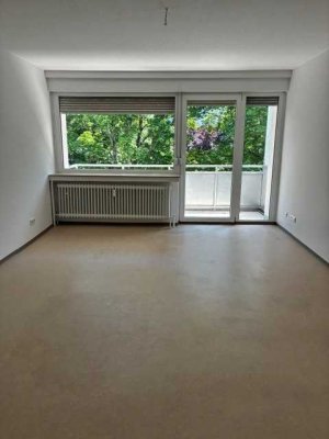 Sanierte 3 Zimmer Wohnung in ruhiger Lage ab sofort!
