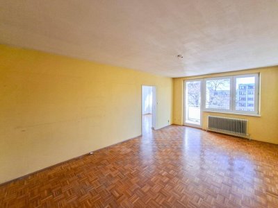 PROVISIONSFREI! GROSSZÜGIGE GUT AUFGETEILTE 4-ZIMMER MIT LOGGIA IN OTTAKRING!