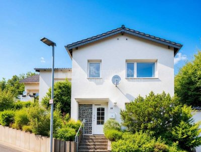 Endlich Zuhause – Einfamilienhaus mit Garage und Herz!