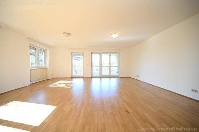 Eigengarten: helle 4-Zimmerwohnung mit Balkon - befristet