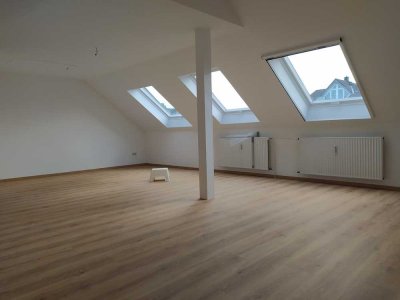 Attraktive 4-Zimmer-DG-Wohnung mit EBK in Hamm