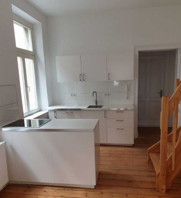 Wunderschöne 2,5-Zimmer-Maisonettewohnung mit EBK