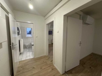 direkt einziehen: Schöne Single-Wohnung im Dachgeschoss frei!