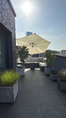 Exklusive, geräumige 4-Zimmer-Wohnung mit Balkon in Frankfurt
