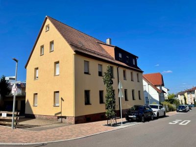 Geräumiges Mehrfamilienhaus auf sehr großem Grundstück in Birkenfeld