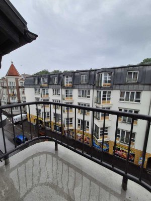 Charmante 1-Zimmer DG-Wohnung mit Balkon