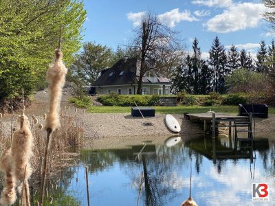 K3 - NEU - LUXUSVILLA MIT PARKÄHNLICHEN GRUND + NATURBADETEICH