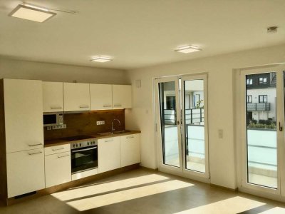 neuwertig, teilmöbliert, Balkon: energieeffiziente Innenhof-Wohnung in Alt-Riem, München (S2)