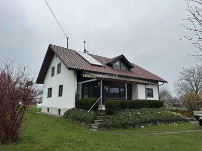Geräumige 4-Zimmer-Wohnung mit großem Garten