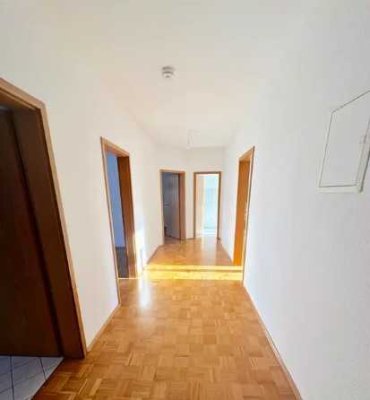 Attraktive 3-Zimmer Wohnung mit Balkon in Markkleeberg