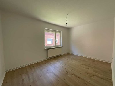 Renovierte 2-Zimmer-Wohnung mit Wanne iin Hochparterre in Wilhelmshaven City