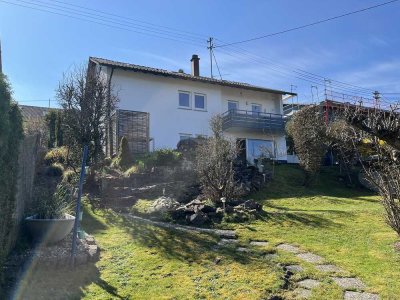 Steinegg: Freistehendes Einfamilienhaus mit Einliegerwohnung u. idyllischem Garten