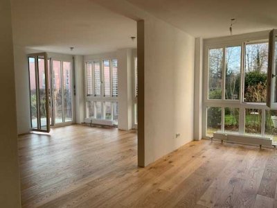 Exclusive 2,5 Zimmer-Wohnung mit Terrasse in Gauting