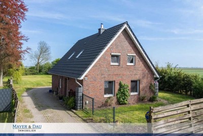 Charmantes Einfamilienhaus mit PV-Anlage und Speicher auf großem Grundstück im Grünen, Obj. 8189