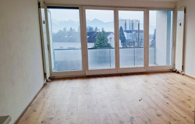 Bregenz - Wohnen in zentraler Lage - Charmante frisch renovierte 2-Zimmer-Wohnung mit grossem Balkon und Tiefgarage zu vermieten