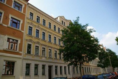 "Modernisierter Altbauklassiker mit Balkon im beliebten Schleußig"