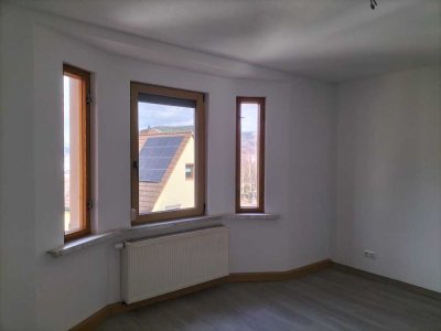 Charmante 4-Zimmer Dachgeschosswohnung in Jena-Winzerla, frisch modernisiert