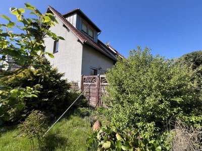 Frisch Saniert! Schönes Reihenendhaus mit Garten und Garage