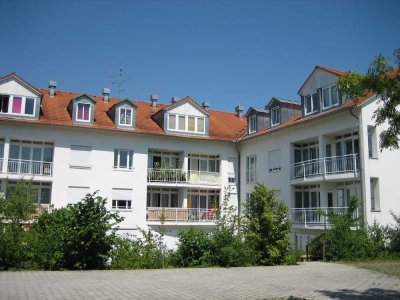 Moderne 4-Raum-DG-Wohnung ohne Balkon!!