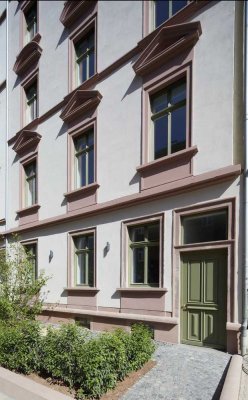 THE ROEDERSTEIN: 4-Zimmer Altbau-Juwel im Westend im 4. OG