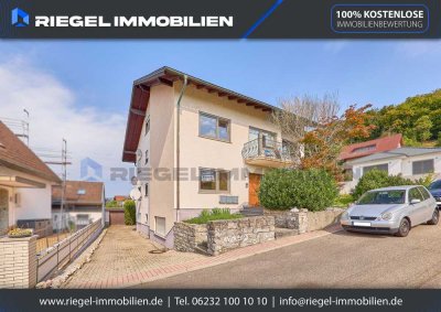 Sie hier? Wir auch! Flexibel nutzbares Zweifamilienhaus in naturnaher Lage – mit 2 Garagen