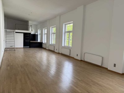 Lichtdurchflutetes Loft in Düsseldorf-Unterbilk.