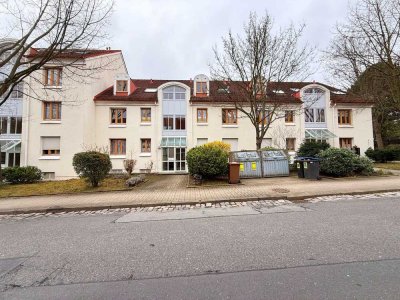 ++Helle 2-Raum-Wohnung mit Balkon und Entwicklungspotenzial in ruhiger Lage von Dresden++