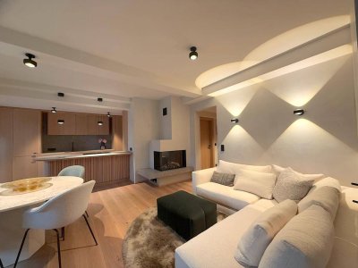 Exklusive kernsanierte Stadtwohnung mit Terrasse, Garten und Garage