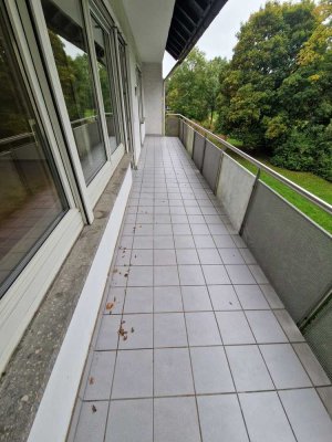 Schöne 3 Zimmer Wohnung in zentraler ruhiger Umgebung