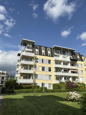 Kompakt, renoviert, bezugsfrei:  3-Z.-Dachgeschosswohnung (ohne Makler)