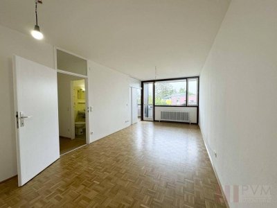 GARÇONNIÈRE MIT LOGGIA // MAXGLANALTSTADTNÄHE