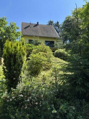 2 Häuser in Bonn-Ippendorf auf idyllischem Waldgrundstück