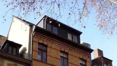 Teileingerichtete 3Zimmer-Dachgeschosswohnung in Köln-Mülheim (Bahnhofnähe)