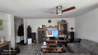 Schöne Erste-Etagen-Wohnung mit 2 Balkonen