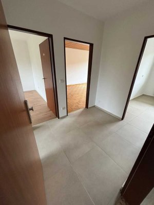 Erstbezug nach Kernsanierung: 2 Zi Wohnung mit Südbalkon im Herzen von Stadthagen