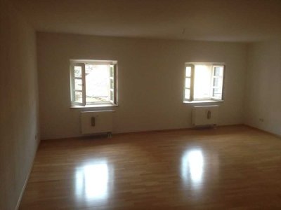 Ansprechende 1-Zimmer-Wohnung mit Einbauküche in Regensburg