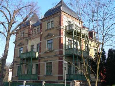 Sonnendurchflutete 5-Zimmer-Wohnung in begehrter Elbnaher Villenlage