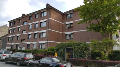 Gepflegte 3,5-Raum-Wohnung mit Balkon in Düsseldorf - Eller