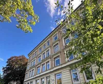 charmante 2-Zi.-Altbau-Whg., 3. OG, Eimsbütteler Marktplatz, Fenster neu mit erhöhtem Schallschutz