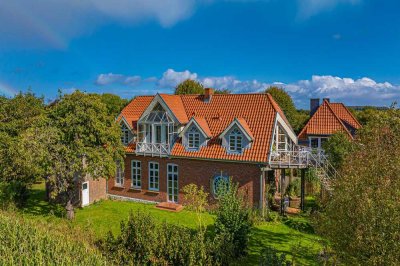 Einzigartiges Zuhause mit Charakter und Charme in Feldrandlage