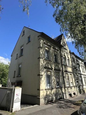 "Nette Mieter inklusive"  Modernisiertes 3 Familienhaus mit Garten -SG Felderstr.