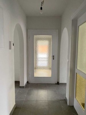 Ansprechende kernsanierte 4-Zimmer-EG-Wohnung mit Terrasse in Köngen