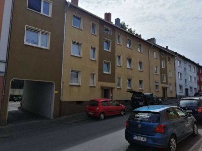 Lohstr. 15, 1. OG re - Schöne kleine 2 Zi.- Whg.