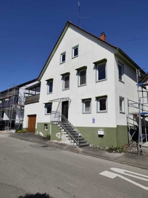 Großzügiges Wohnhaus mit Ausbaupotenzial und großem Garten bzw. 2. Bauplatz und Sanierungsförderung!