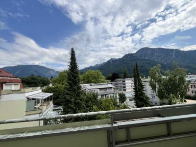 3-Zimmer-Wohnung mit 2 Balkonen, top Lage, EBK und tollem Blick in Bad Reichenhall