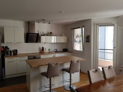 Stilvolle, 2015 kernsanierte & gehobener ETW mit Balkon und EBK